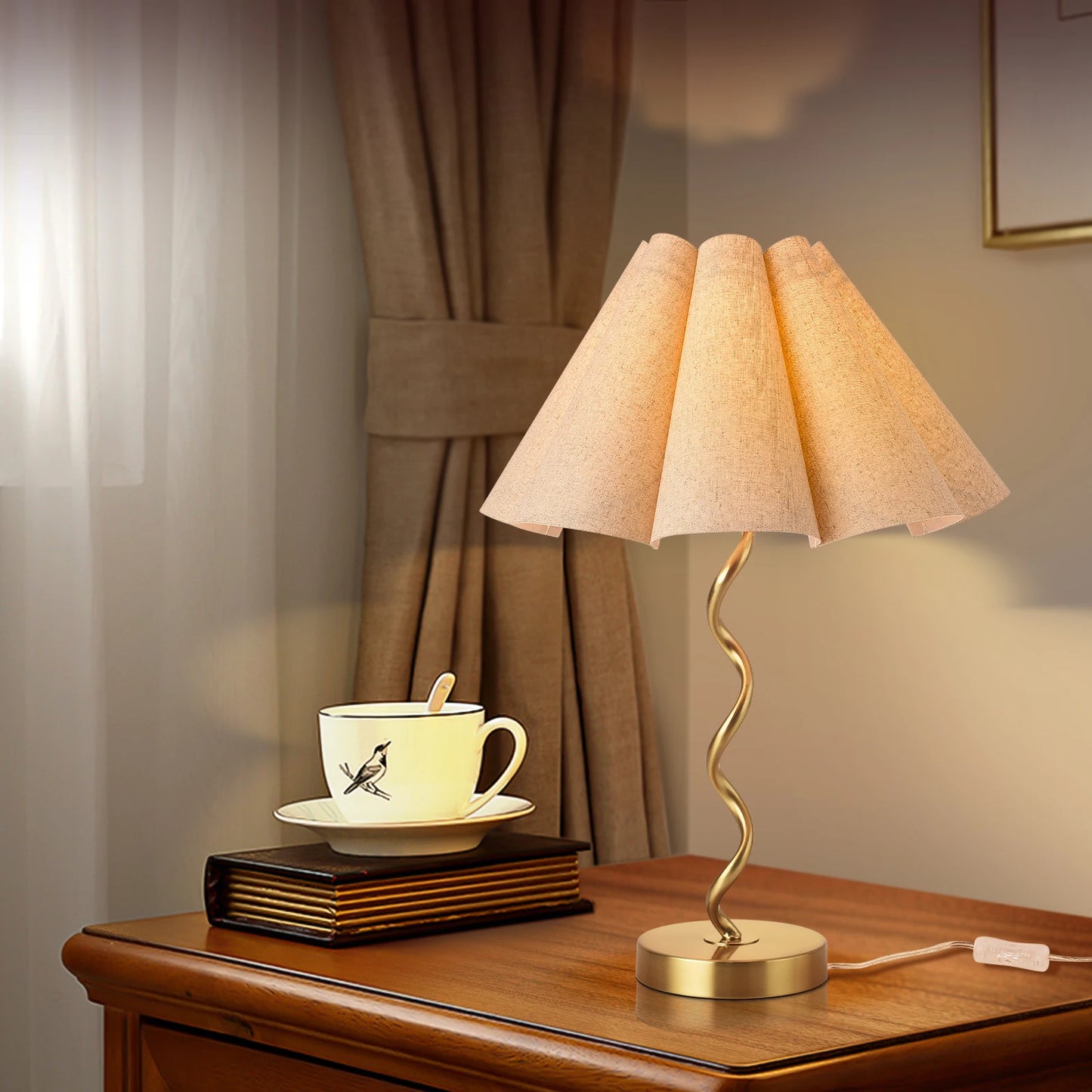Modern Scalloped Pleated Table Lamp for Nightstand and Desk